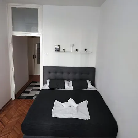 Parlament Center Apartment *